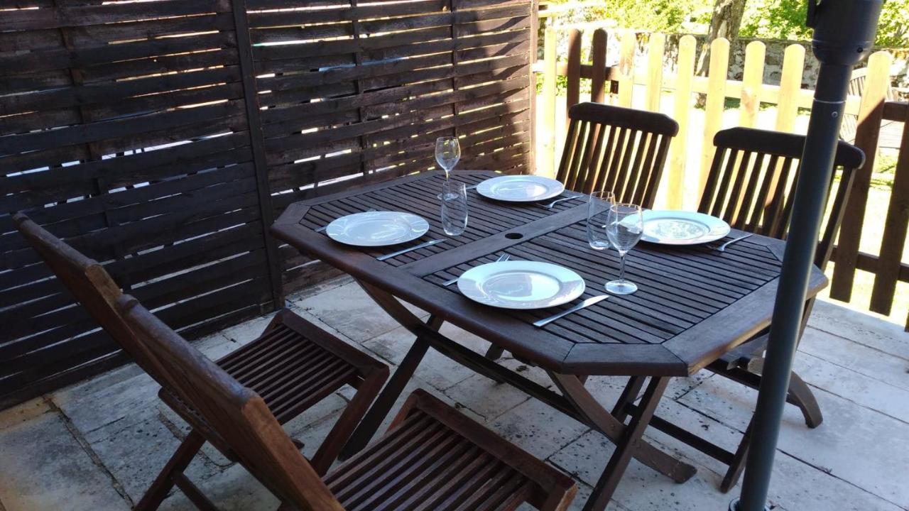 Character 2 Bed Cottage Within Walking Distance Of Bar/Restaurants Piégut-Pluviers Zewnętrze zdjęcie